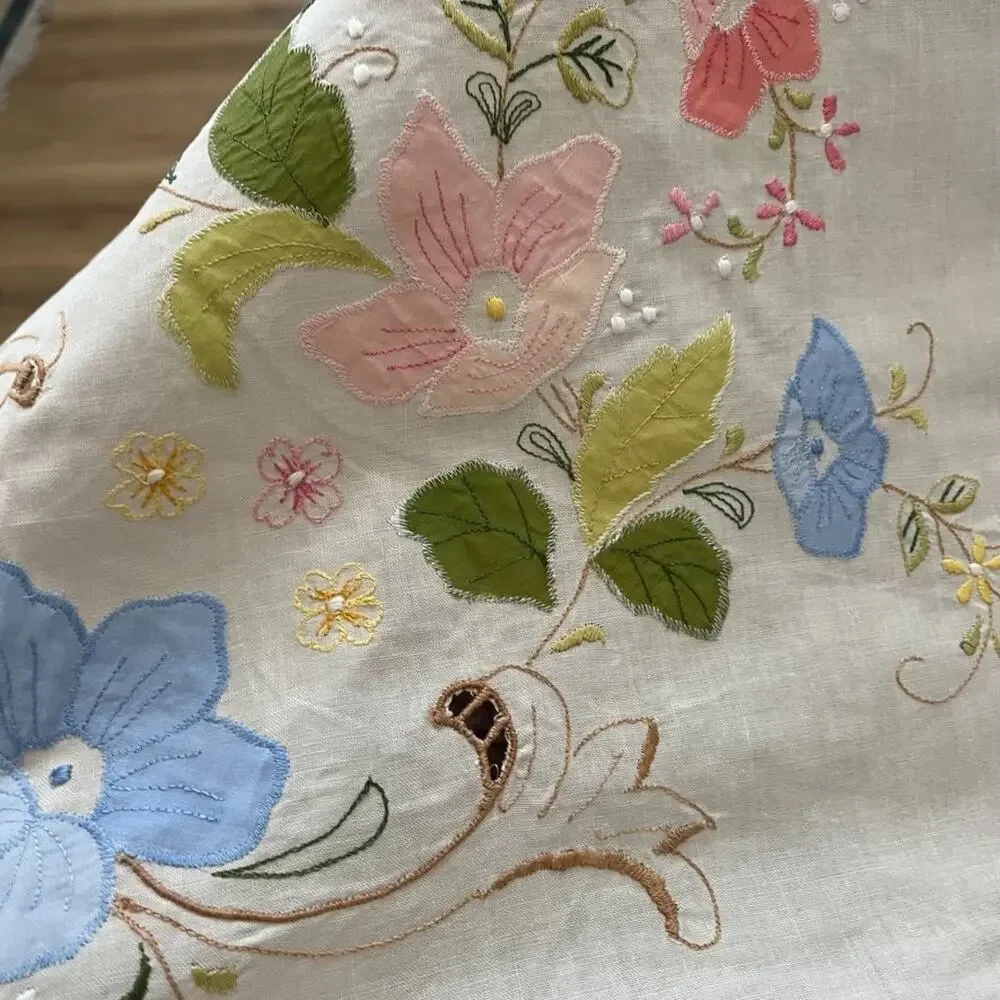 Vintage Tablecloth Embroidered Floral Cotton Cut-out Details 102.5